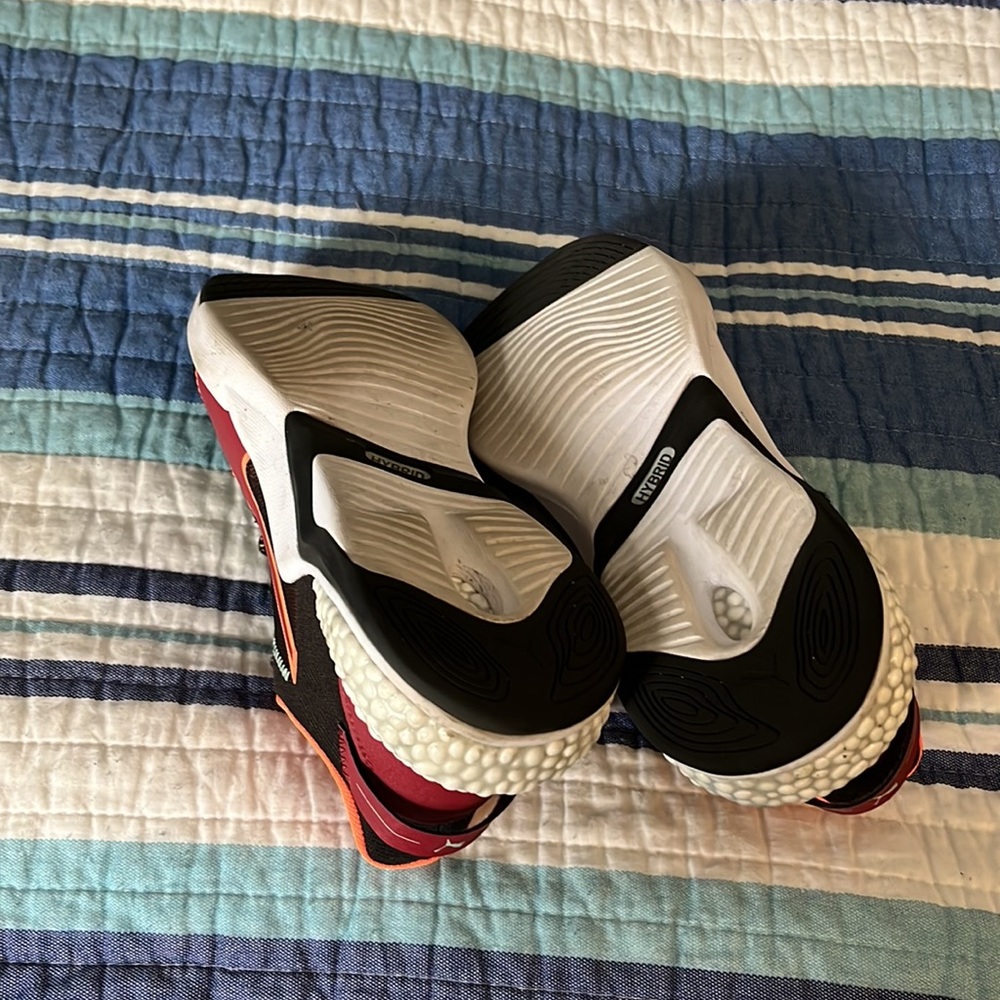 Puma Running Shoes - Picture 5 of 5